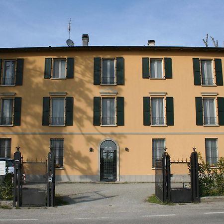 Residence Alle Scuole Country House Granarolo dellʼEmilia Eksteriør bilde