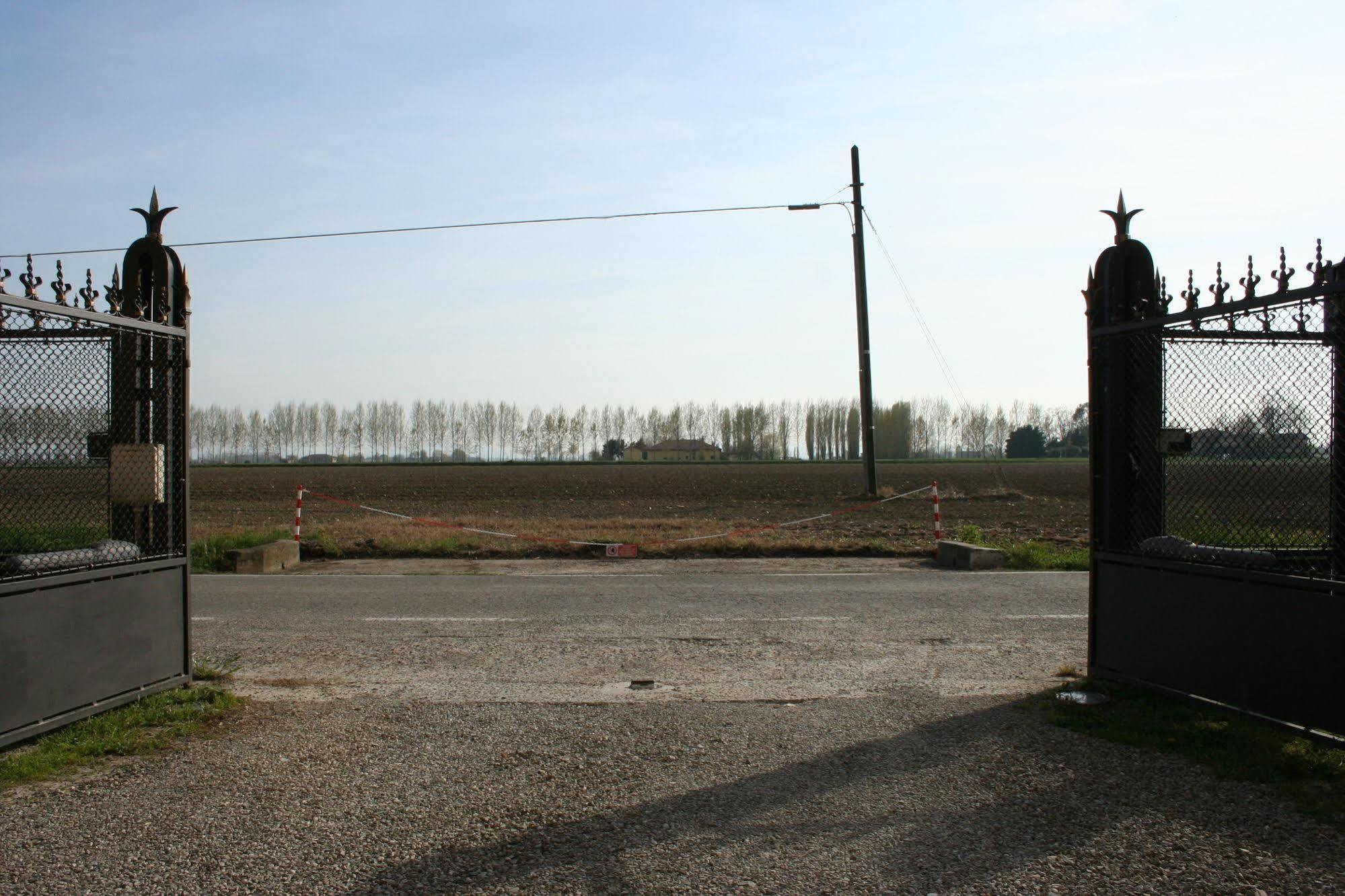 Residence Alle Scuole Country House Granarolo dellʼEmilia Eksteriør bilde